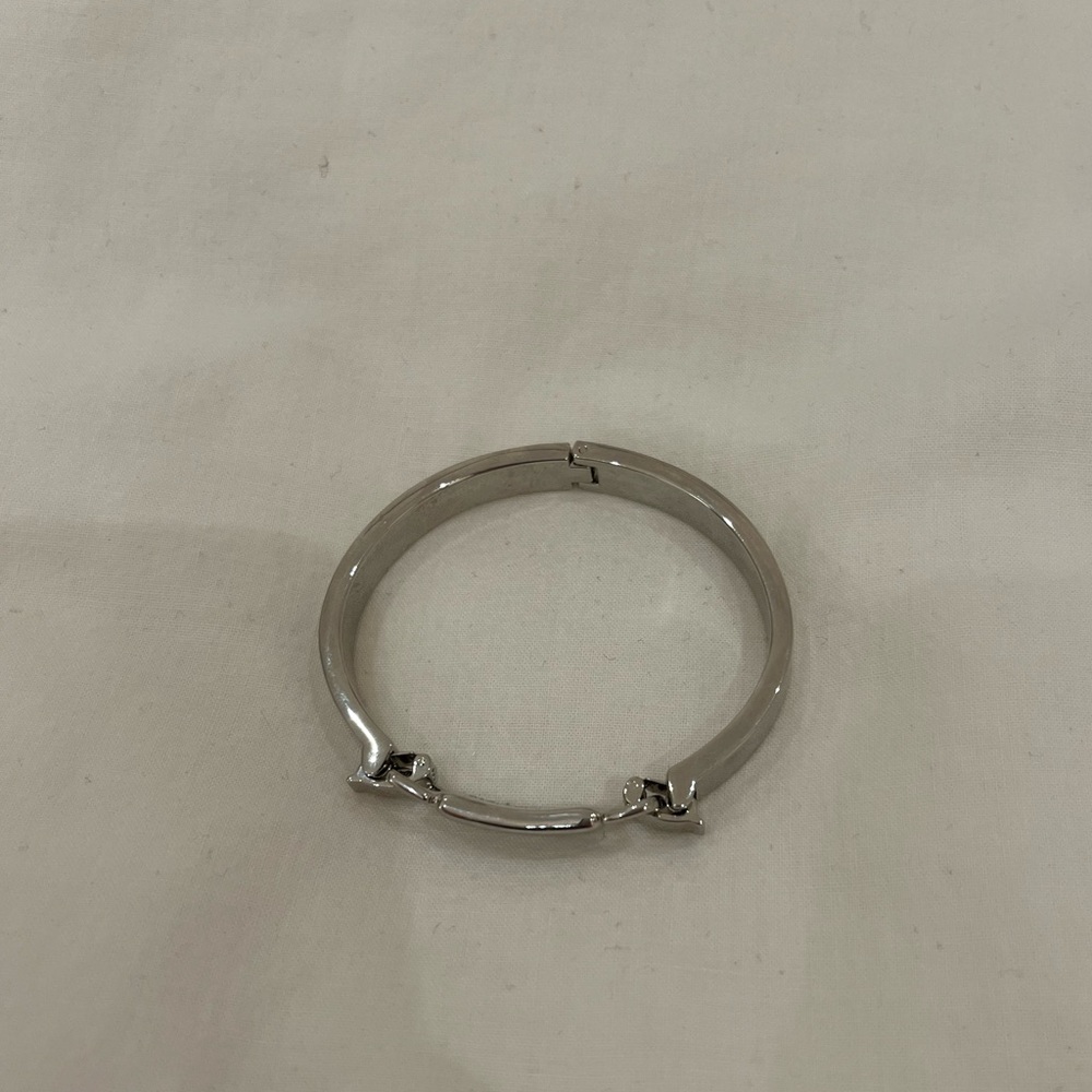 NEVER WORN Lia Sophia Silver Bracelet